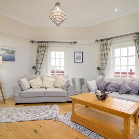 Pass The Keys Historic Ramsay Garden Apt With Balcony Views Edinburgh Bagian luar foto